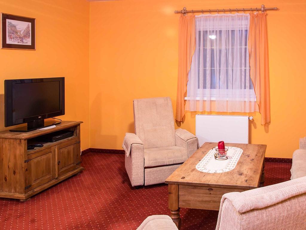Marzenie Bed & Breakfast Przesieka Room photo